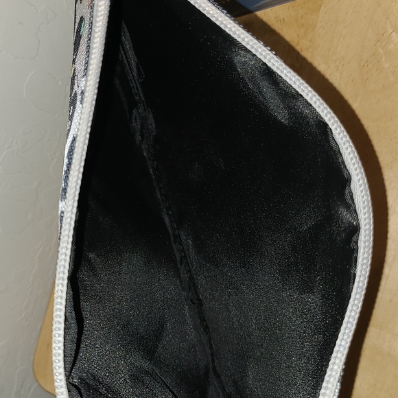 Studio Ghibli Spirited Away Soot Sprite Makeup Bag - Picture 9 of 16